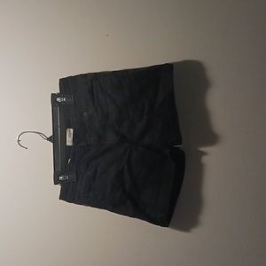 universal thread shorts